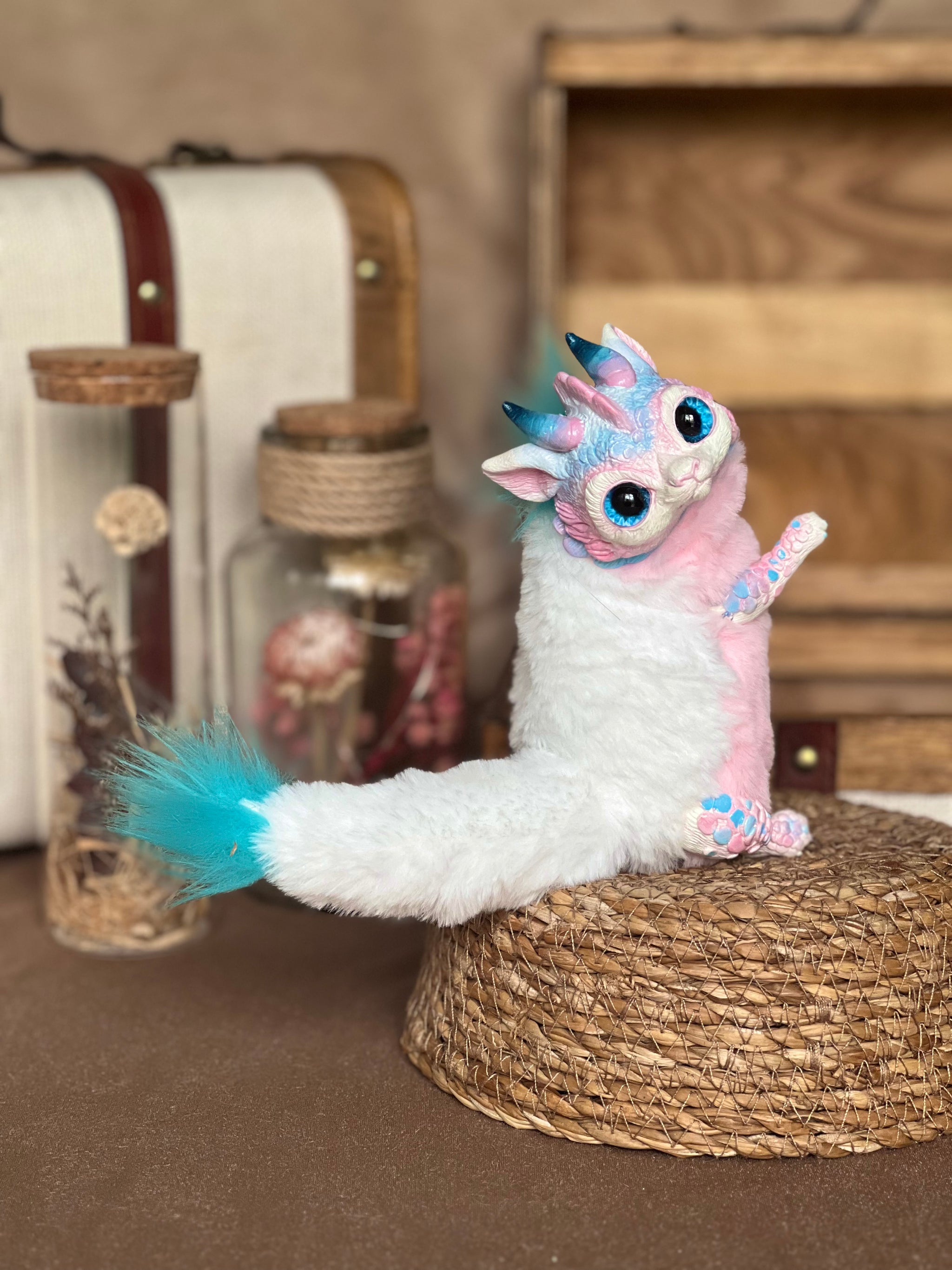 Oriental dragon – pink'n'blue gradient – Gift of Mercury
