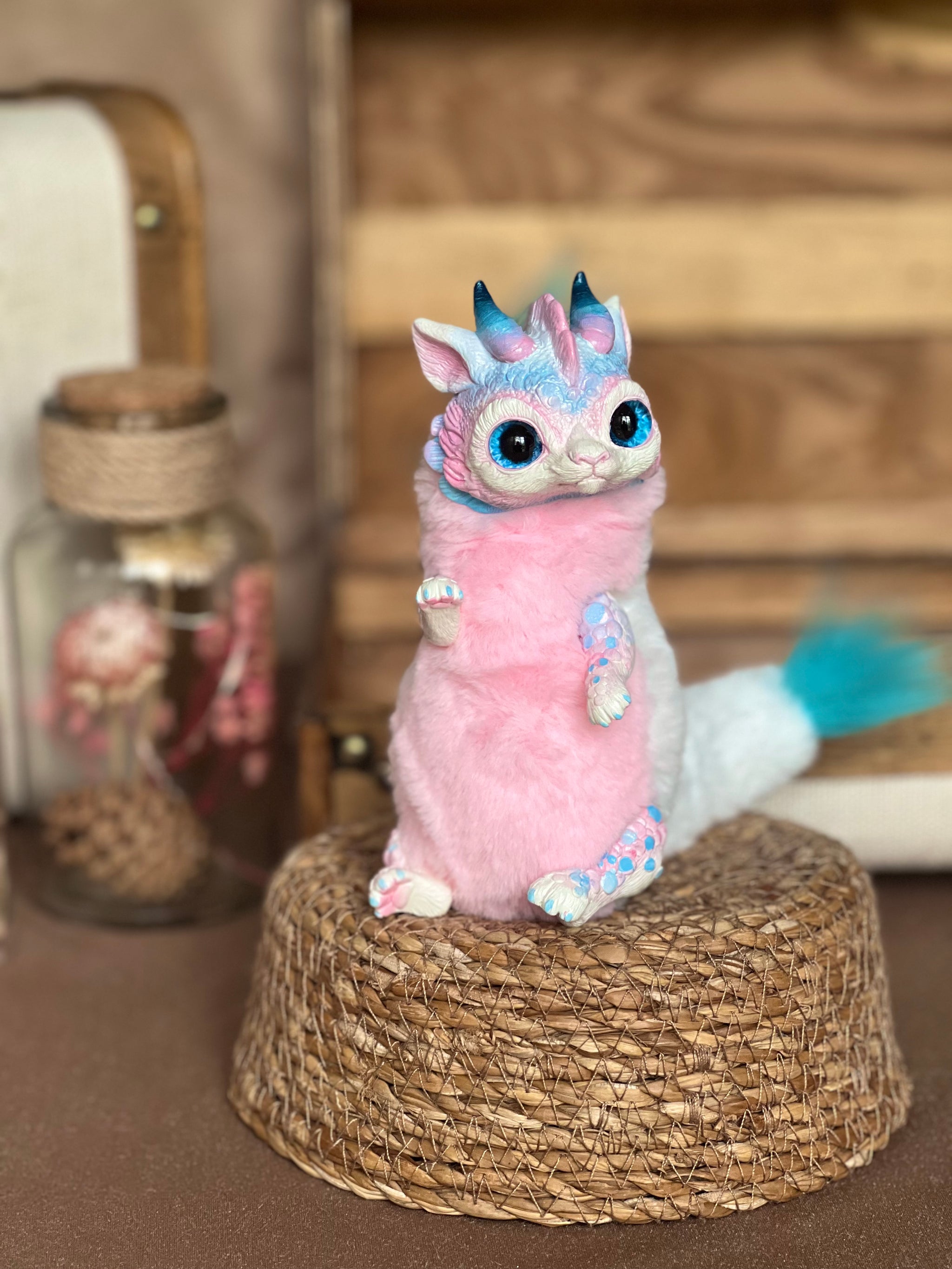 Oriental dragon – pink'n'blue gradient – Gift of Mercury